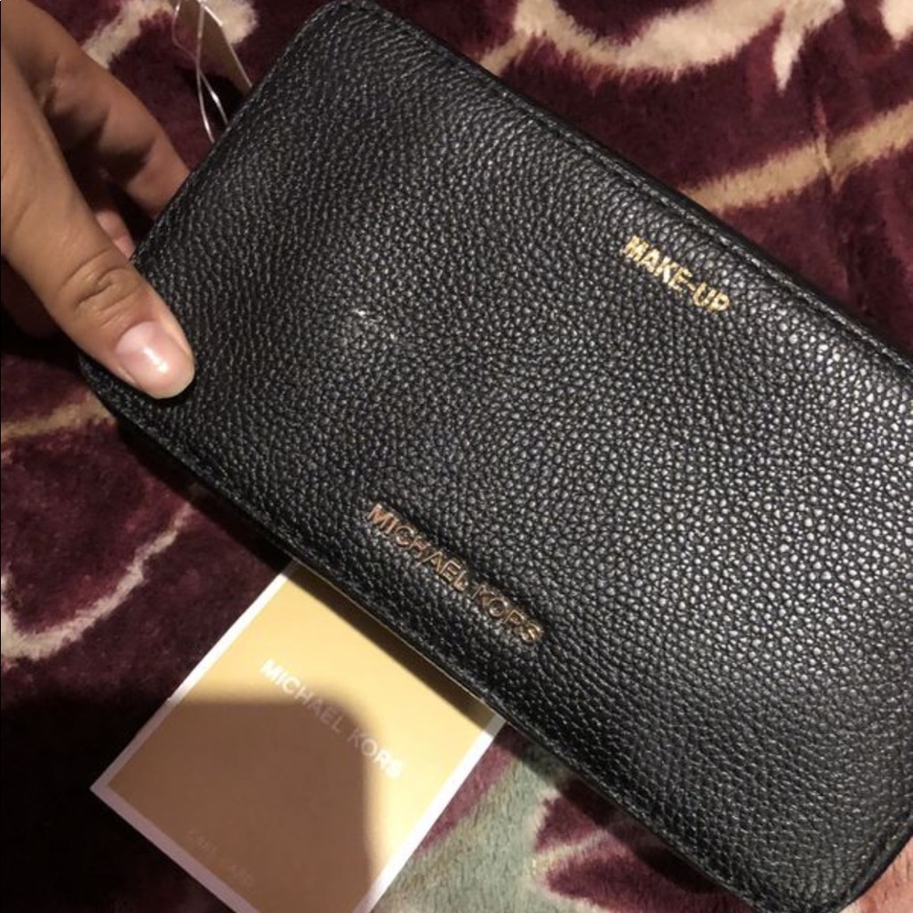 Michael Kors makup bag